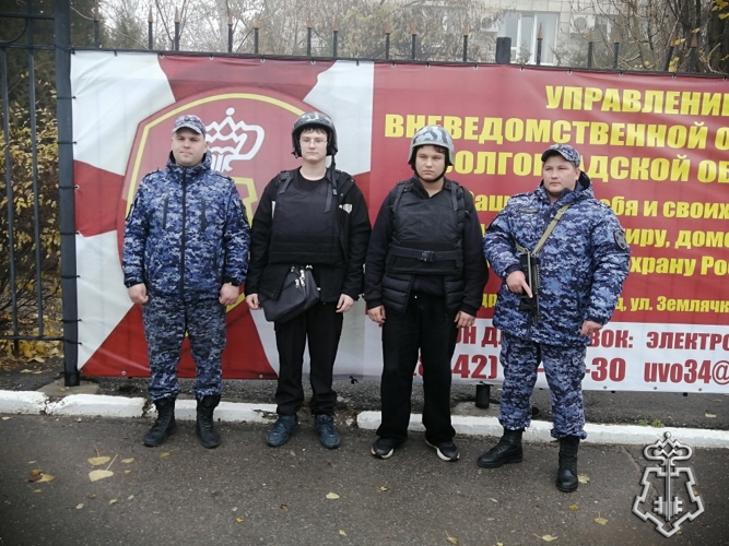 В военно-патриотическом мероприятии «День призывника» приняли участие росгвардейцы