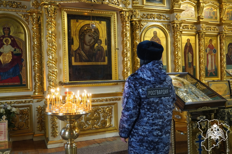 В Волгограде состоялся молебен о здравии сотрудников и военнослужащих войск национальной гвардии России