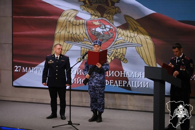  В Волгограде наградили отличившихся росгвардейцев 