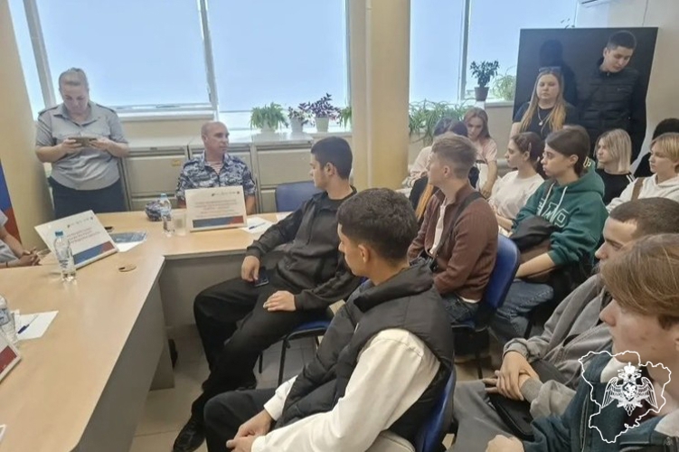 Росгвардейцы провели профориентационные встречи в Волгограде и Камышине