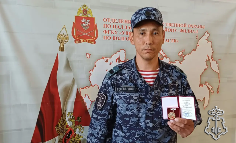 Героем рубрики «Знай наших» стал сотрудник Росгвардии, удостоившийся государственного звания «Почетный  донор России».