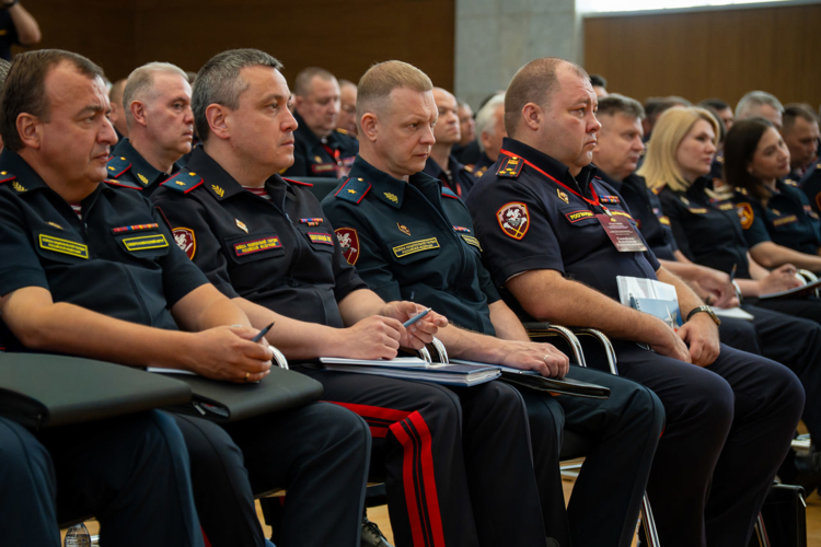 Руководитель управления вневедомственной охраны Росгвардии по Волгоградской области принял участие во Всероссийском совещании-семинаре в Нижнем Новгороде