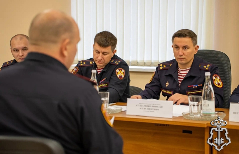 В ПОДМОСКОВЬЕ ЗАВЕРШИЛИСЬ КУРСЫ ПОВЫШЕНИЯ КВАЛИФИКАЦИИ РУКОВОДИТЕЛЕЙ ПОДРАЗДЕЛЕНИЙ ВНЕВЕДОМСТВЕННОЙ ОХРАНЫ РОСГВАРДИИ